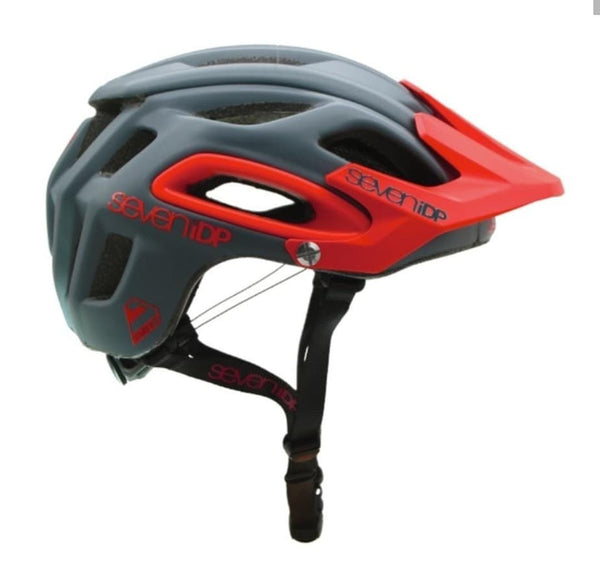 Casco Seven M2 - YoTrillo.com